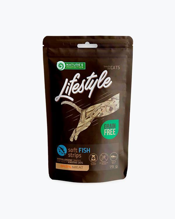 Ласощі для кішок Nature's Protection Lifestyle Snack для кішок Soft Fish Strips м'які смужки з риби, 75 г