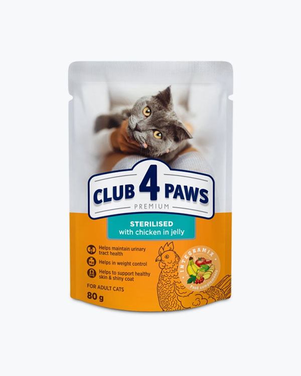 Вологий корм Club 4 Paws для дорослих стерилізованих котів, з куркою, 80 г, пауч